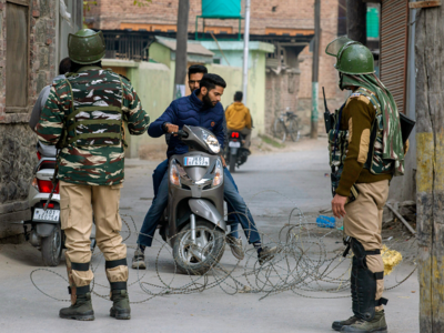 Restrictions imposed on Friday lifted from all parts of Srinagar