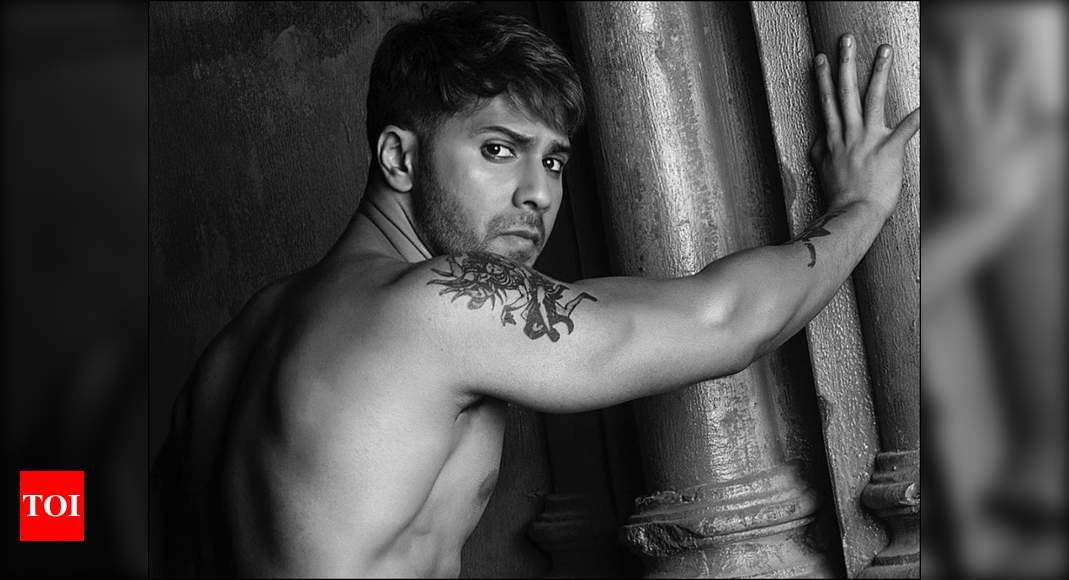 Fans Say Hey Hottie As Varun Dhawan Flaunts His Chiselled Body In