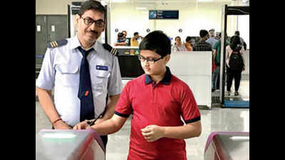 Kolkata: Students, senior citizens make most of their Sunday with joyrides on new Metro