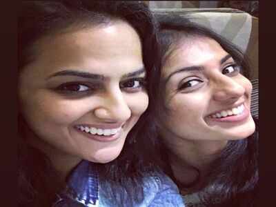 Shraddha Srinath shares throwback photo with Sruthi Hariharan