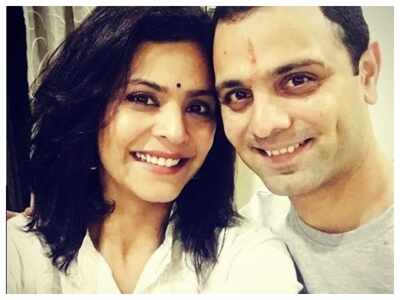 Anuja Sathe shares a siblings day post for her brother; see throwback pic