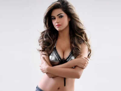 Vaana actress Meera Chopra files complaint against Jr NTR fans over abusive trolling on social media