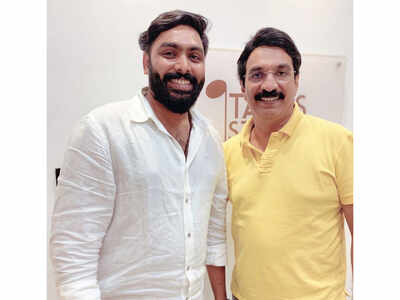 Unni Menon sings for Ranjin Raj