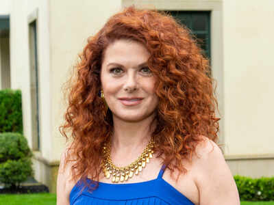 Debra Messing to topline comedy series 'East Wing'