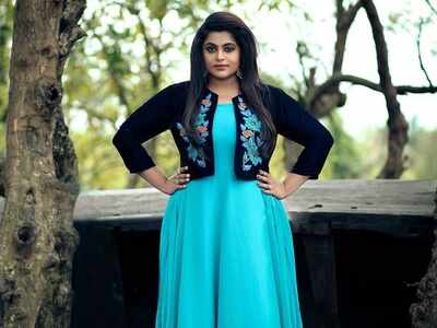 BB Malayalam 2 fame Veena Nair sheds light on NRIs facing rejection at homeland; says, “it’s time they need support from family”