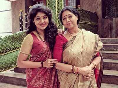 Watch: Saudha Belawadi and daughter Samyukta Hornad sing a song to motivate people during the pandemic