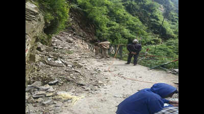 Uttarakhand: Kedarnath Yatra halted by Rudraprayag administration due to landslides