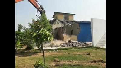 Gurugram Eight Illegal Structures Razed In Bandhwari Gurgaon News