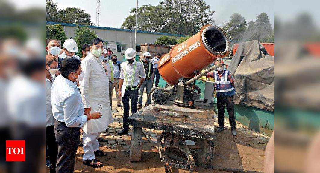 Dust Management Norms Flouted At FICCI Site Delhi Minister Delhi