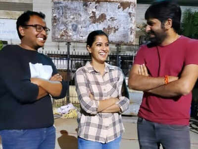 Varalaxmi Sarathkumar wraps up the shoot of ''Krack''; See pic