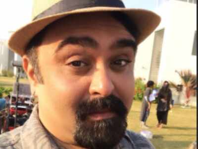 Hemang Dave's new look is eye-catchy, see here