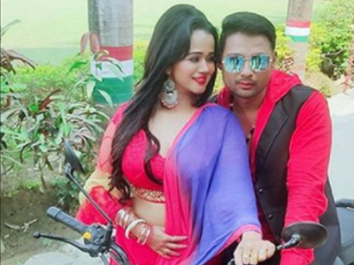 Gunjan Pant shares a series of unmissable pictures with co-star Prem Singh from the sets of 'Ajnabee'