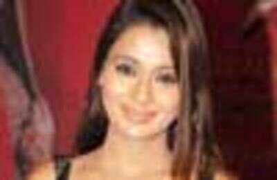 Sara Khan goes for image makeover