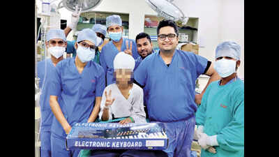 Madhya Pradesh: Nine-year-old sings patriotic songs during brain surgery