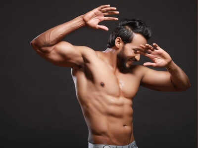 Actor Aadarsh flaunts his six pack abs; says "Waiting from 8 months for this moment"