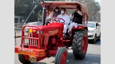 Tejashwi Yadav Reaches Bihar Assembly Driving A Tractor Patna News