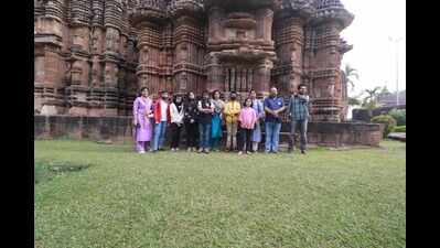 School Children attend a heritage walk