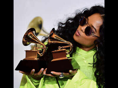 H.E.R wins song of the year Grammy for political anthem 'I Can't Breathe'