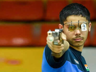 Shooting World Cup: Vijayveer, Tejaswani win gold in 25m rapid fire pistol mixed event
