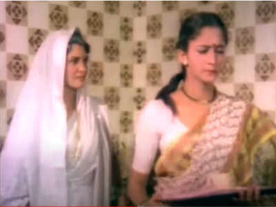 Exclusive: "Shashikala Jawalkar played vamps in Marathi films, but she was totally opposite in real life", Alka Kubal reminisces memories of the late veteran actress