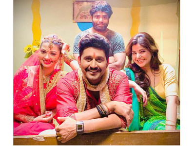 Yash Kumar starts shooting for 'Gharwali Baharwali 2' along with Smrity Sinha and Raksha Gupta