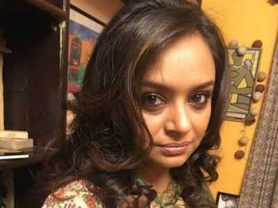 Actress Bidipta Chakraborty receives the first dose of COVID-19 vaccine