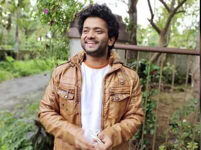 Bigg Boss Malayalam 3: Manikuttan and Remya Panicker return to Kerala