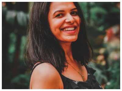 Mitali Mayekar looks breathtakingly beautiful as she flashes her million-dollar smile in her latest picture