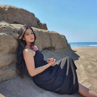 Harshika Poonacha begins shooting for Thaytha