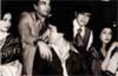 Dev Anand, Dharmendra, Shashi in a film together!