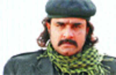 Skirkanth tries to pull off the Guevara look
