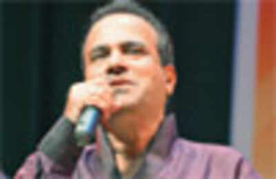 Suresh Wadkar at a cultural event