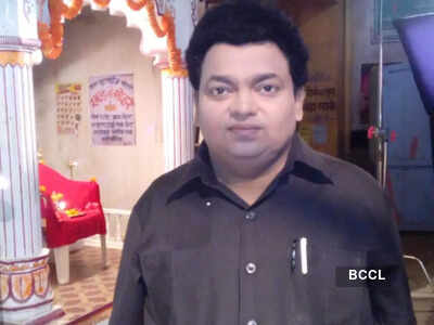Bhabi Ji Ghar Par Hain actor Ishwar Thakur gets financial aid from show's cast and Sonu Sood's foundation for his brother suffering from mental disorder