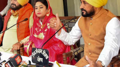 Bathinda Rural Mla Rupinder Ruby Quits Aap Joins Congress Chandigarh