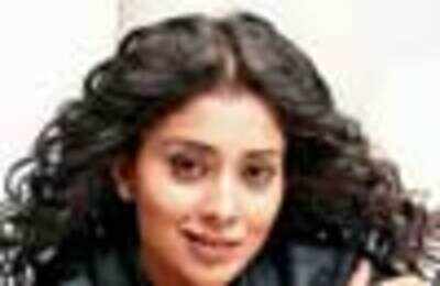 Shriya to dance to Ringa Ringa