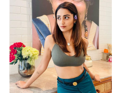 Tridha Choudhury is ready to welcome 2022; shares an adorable photo