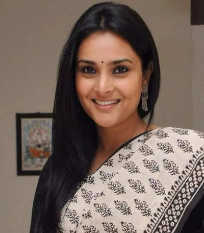 Ramya praises Garuda Gamana Vrishabha Vahana