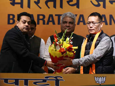Manipur party claims armed groups seeking votes for BJP
