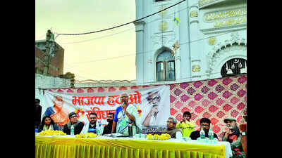 Medha Patkar roots for Socialist Party