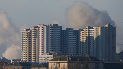 What prompted Ukraine to give up its nuclear arsenal?