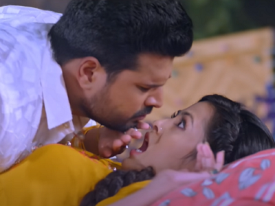 'Mahavar': Ritesh Pandey and Richa Dixit starrer romantic song 'Kaam Kabhi Na Aisa Kiya' is out!