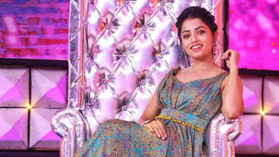 Navya Swamy turns a year older; Hariteja, Ravikrishna and others send out best wishes