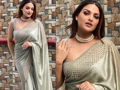 Pics: Himanshi Khurana looks disarmingly gorgeous in a golden gray saree