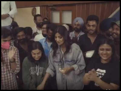 Shilpa Shetty Kundra wraps up the first shooting schedule of 'Sukhee' - watch