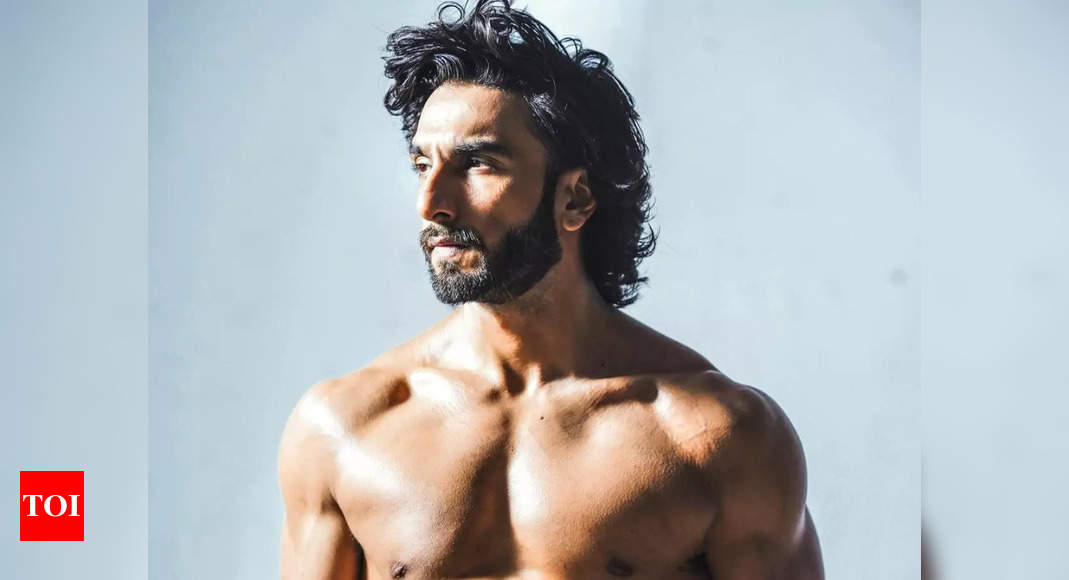 Ranveer Singh Sets The Temperature Soaring With His Shirtless Pictures