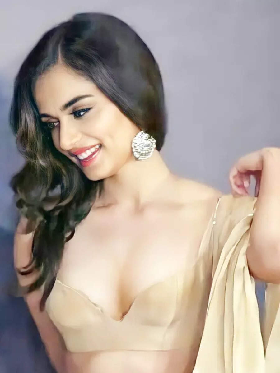 Manushi Chhillar Beauty Tips Beauty Secrets Of Prithviraj Actress