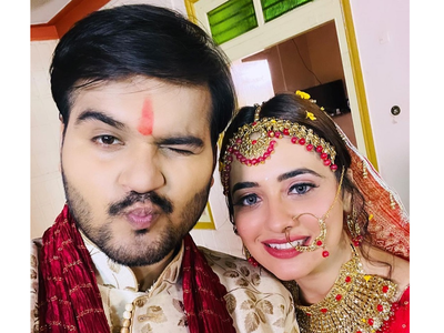 'Pardes': Priyanka Rewri shares a few pics with Arvind Akela Kallu from the set