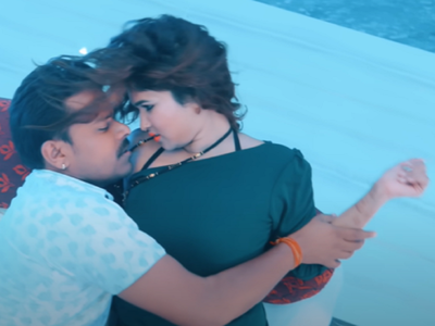 Pramod Premi Yadav drops a romantic song 'Tohar Mare Jawani Uafani'