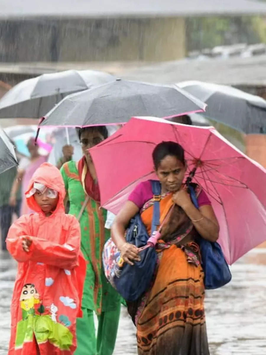 Rain Batters Mumbai Leaves Streets Waterlogged Times Of India