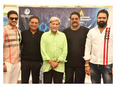 Veteran actors Prakash Raj and Ravi Shankar come together for 'Veera Kambala'